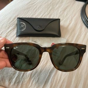 Ray ban meteor sunglasses tortoise color